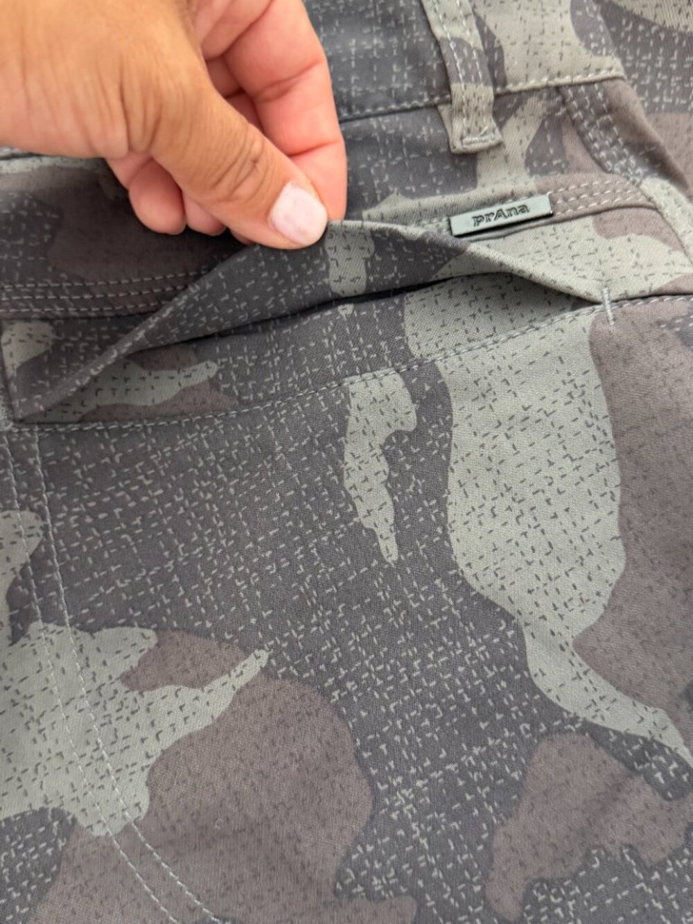 PrAna Camo Cargo Jogger Pants Women's Size 4 Gray Black Hiking Outdoor - Picture 6 of 10